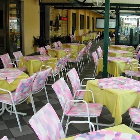 Albergo Dolomiti Lido di Jesolo Buitenkant foto