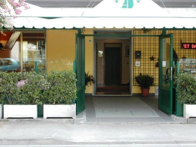 Albergo Dolomiti Lido di Jesolo Buitenkant foto
