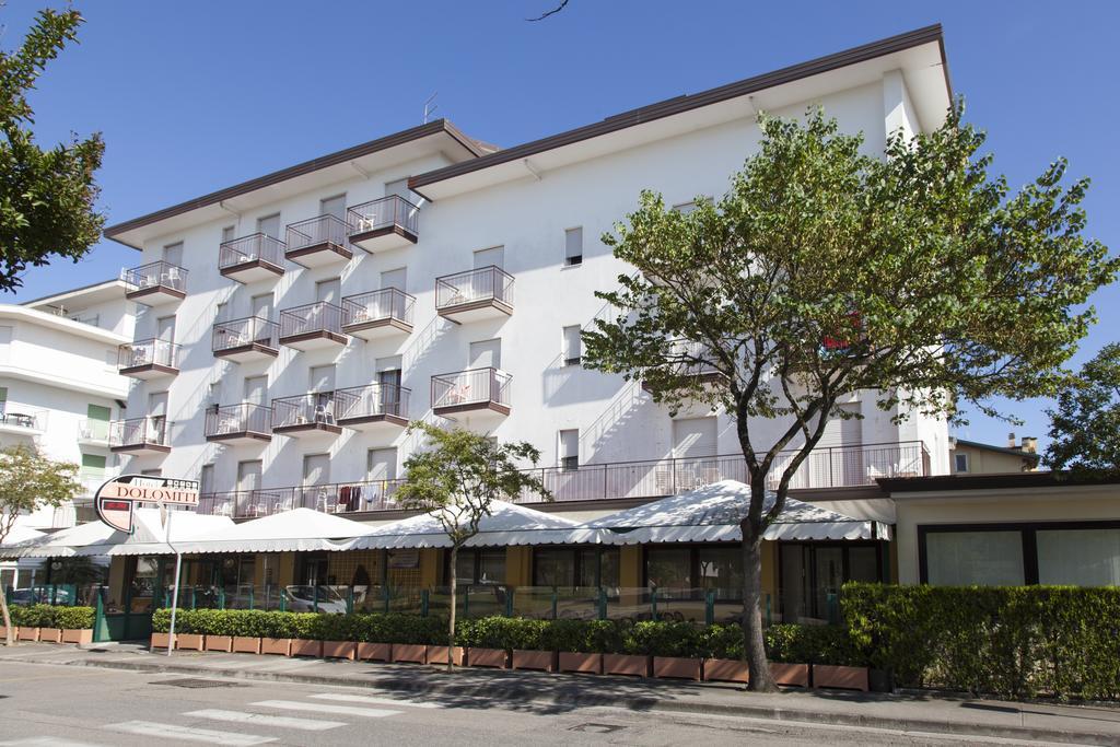 Albergo Dolomiti Lido di Jesolo Buitenkant foto